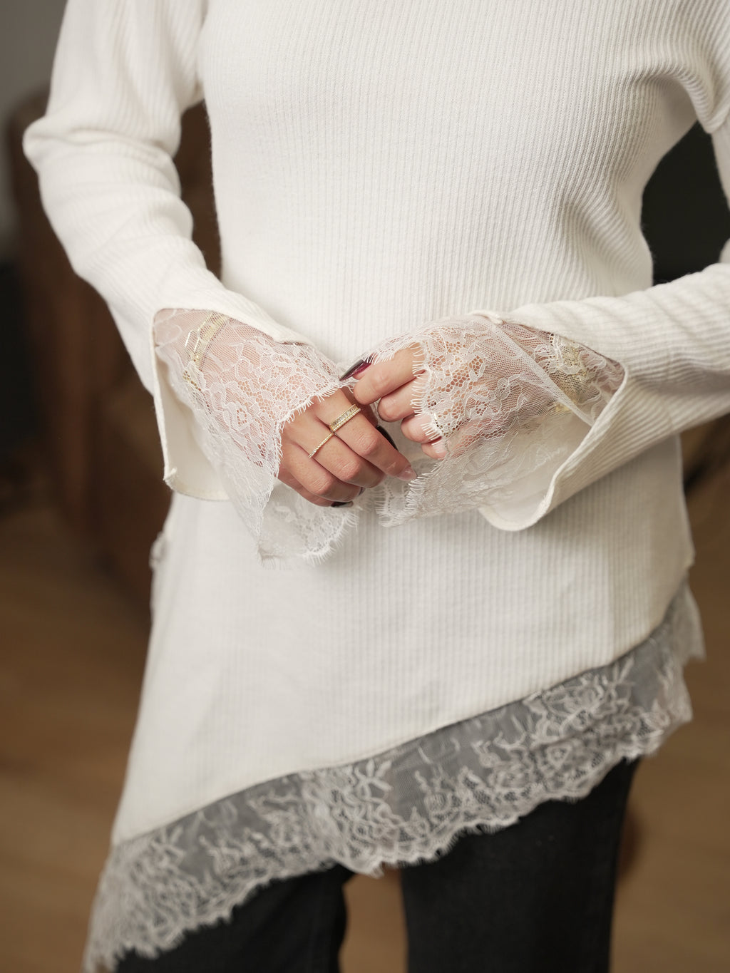 Lace pullover - White